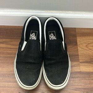 Awesome pair of slip on Vans, unisex, men size 5 women’s size 6.5 Black platform
